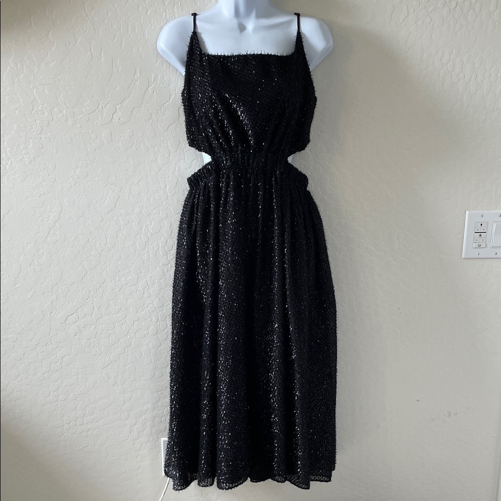 Eliatt Sparkly square neck dress.